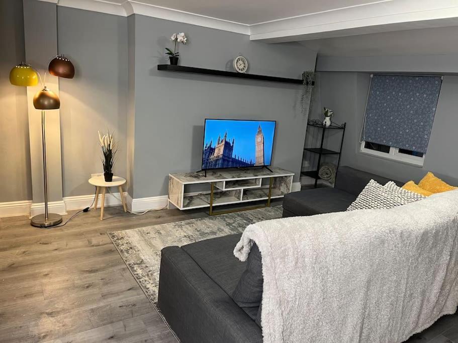 Modern With Stylish Terrace - Your London Oasis! Екстериор снимка